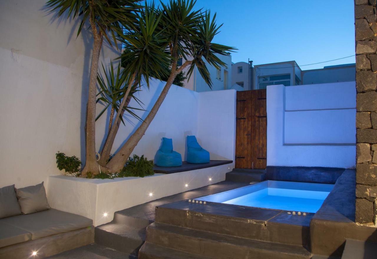 Onirondas Fira (Santorini)